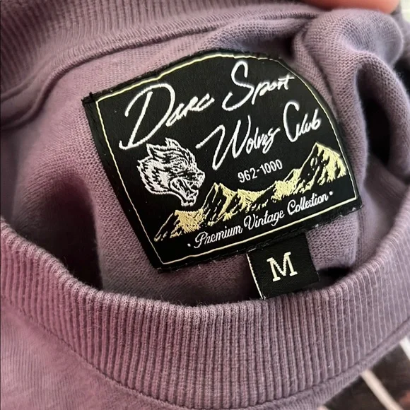 Graphic Wolves T-Shirt with Lightning Design - Picture 3 of 3